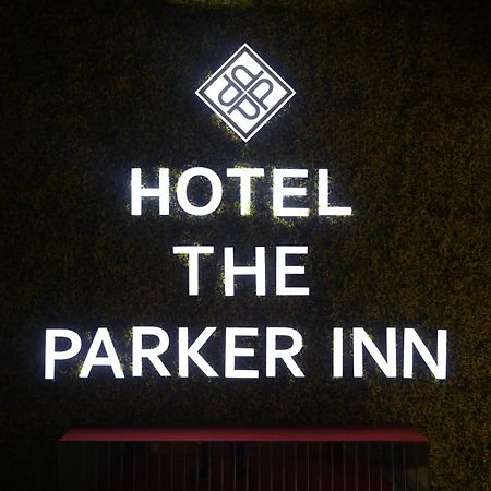 Hotel The Parker Inn By Kbnt Group สุรัต ภายนอก รูปภาพ