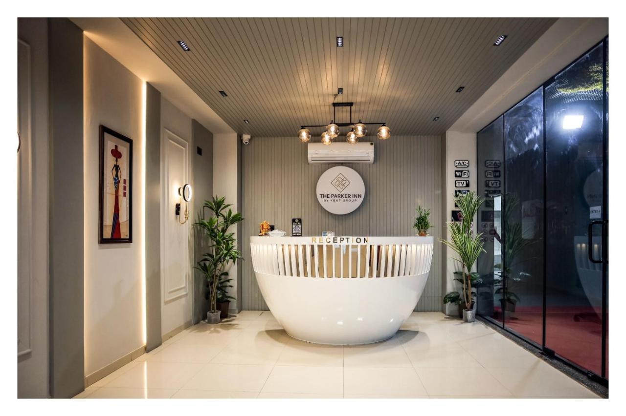 Hotel The Parker Inn By Kbnt Group สุรัต ภายนอก รูปภาพ