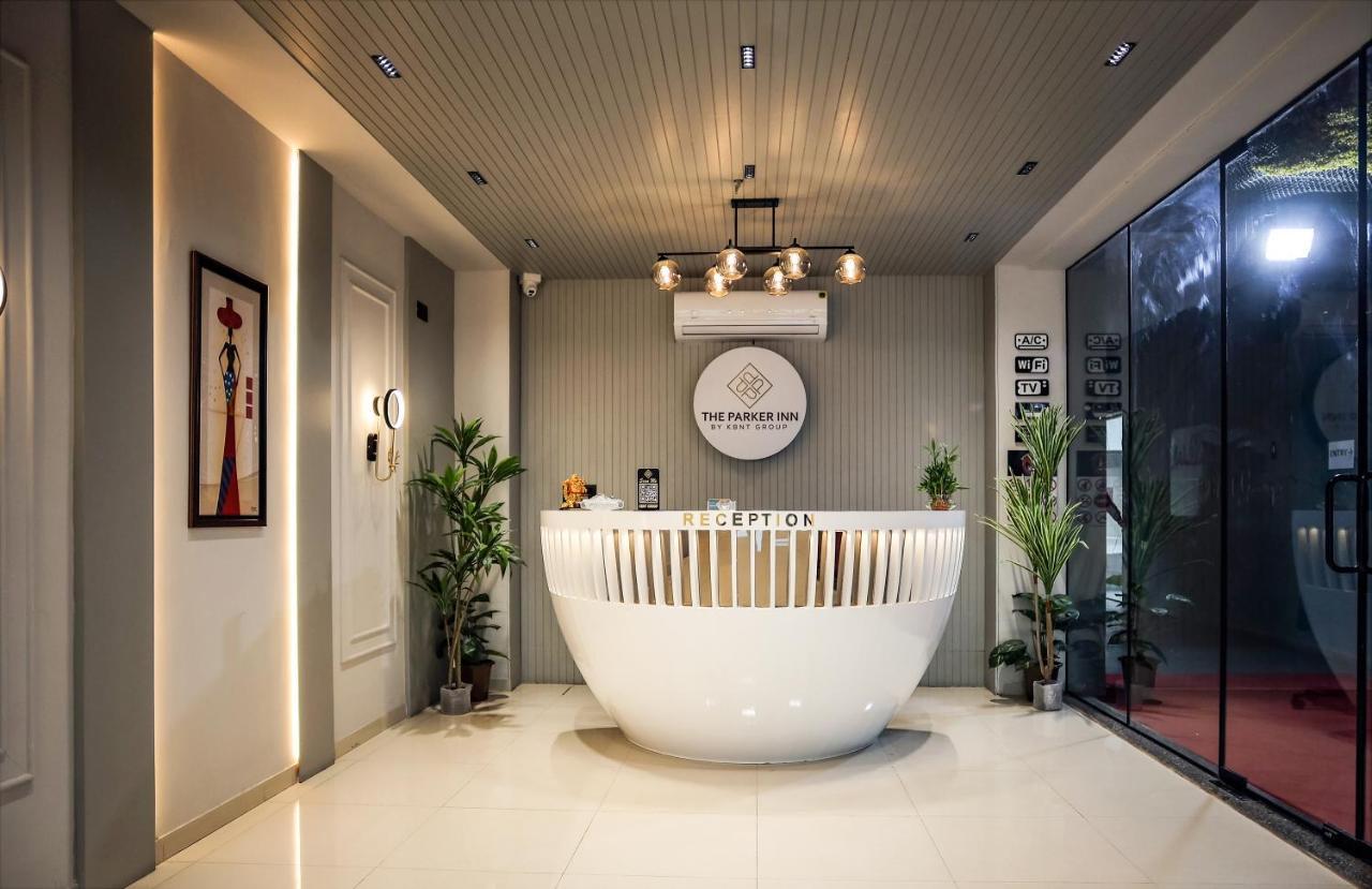 Hotel The Parker Inn By Kbnt Group สุรัต ภายนอก รูปภาพ