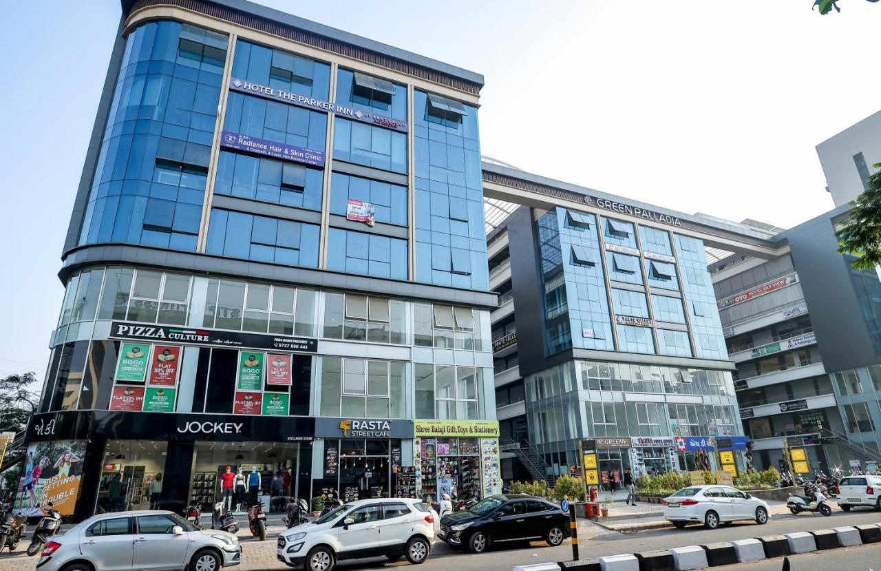 Hotel The Parker Inn By Kbnt Group สุรัต ภายนอก รูปภาพ