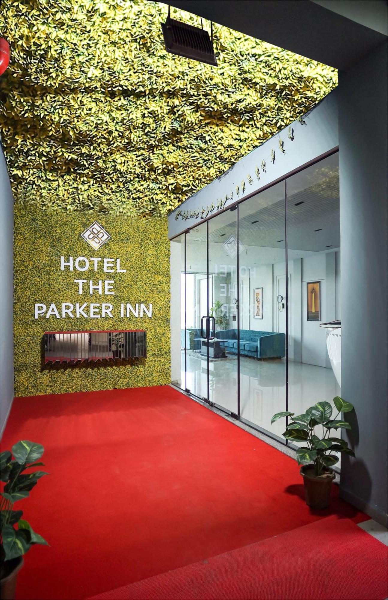 Hotel The Parker Inn By Kbnt Group สุรัต ภายนอก รูปภาพ